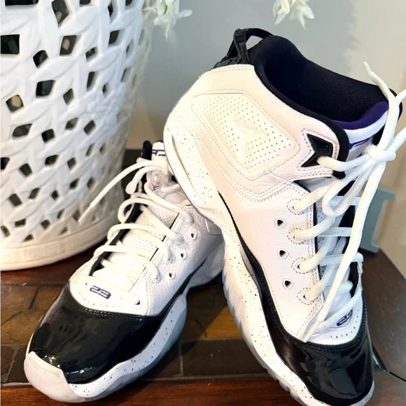 Jordan B'Loyal White and Purple Sneakers - Picture 3 of 16